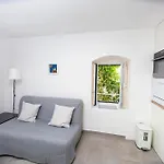 Charming Apartment In The Old Town
