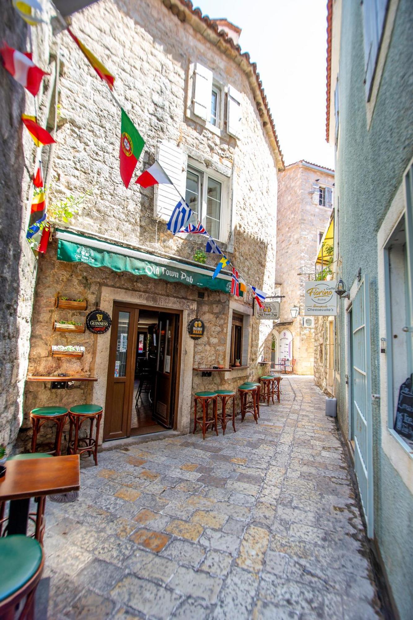 Charming In The Old Town Apartament
